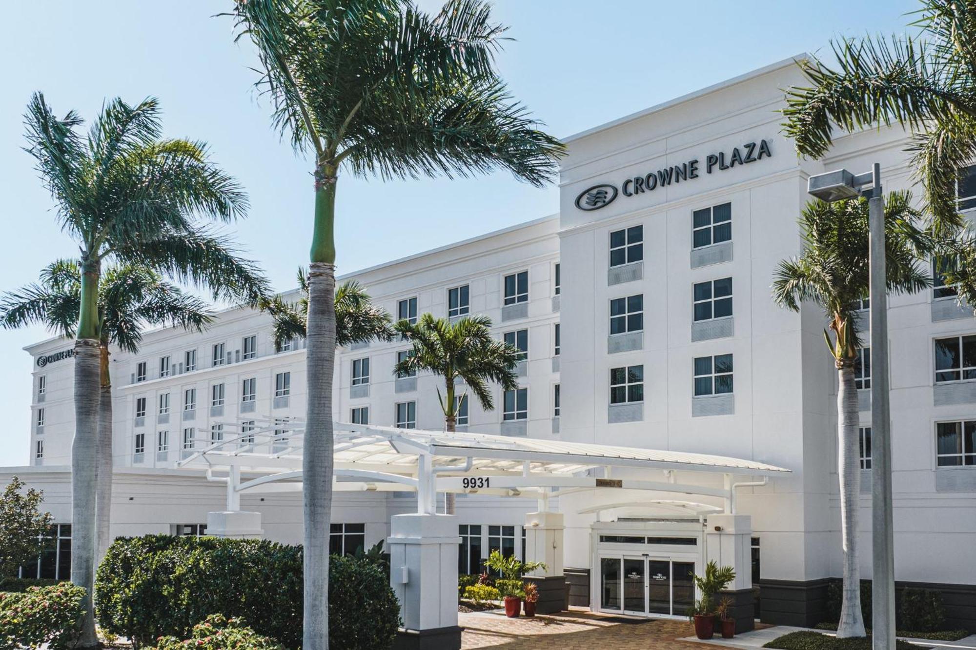 Crowne Plaza Ft Myers Gulf Coast, An Ihg Hotel Fort Myers Exterior photo